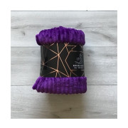 Koc Z Mikrofibry Tłoczony Pasy 160x200cm Ciemny Fiolet