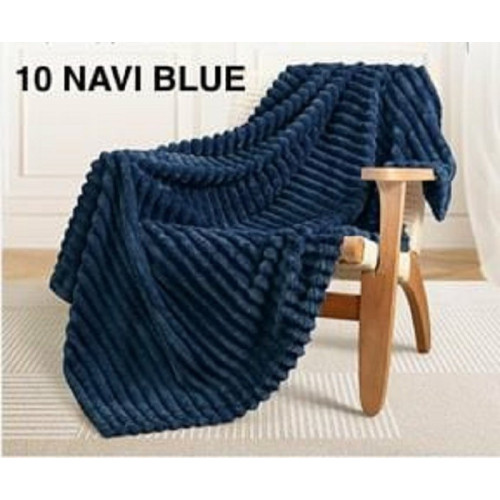 Koc 100% Mikrofibra Cotton World Tłoczony Pasy 160x200 Granatowy