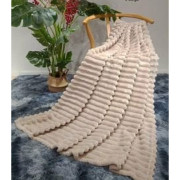 Koc 100% Mikrofibra Cotton World Tłoczony Pasy 160x200 Jasny Beż