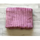 Koc 100% Mikrofibra Cotton World Tłoczony Pasy 220x200 Pudrowy Róż