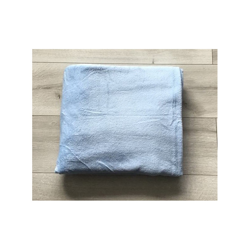 Koc Z Mikrofibry Gładki 160x200cm Jasny Niebieski