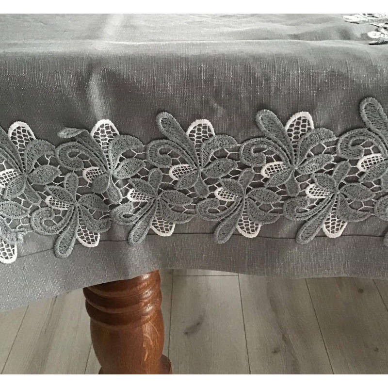 Obrusy Lniane Szare Ze Srebrną Nitką I Szerokim Haftem