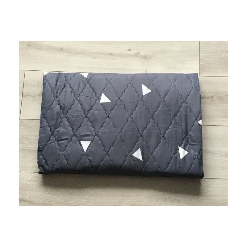 Kołdra Pikowana Cienka Na Lato 160x200 Szara W Trójkaty