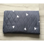 Kołdra Pikowana Cienka Na Lato 160x200 Szara W Trójkaty