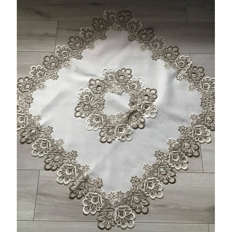 Bieżniki/Serwety Ekri Obszyte Beżową Gipiurą