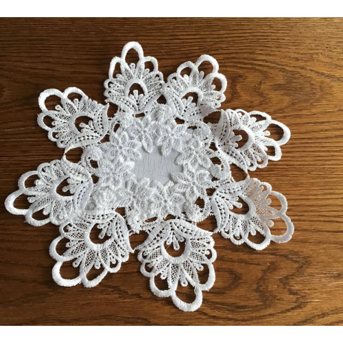 Serwetka Okrągła Biała Obszyta Gipiurą