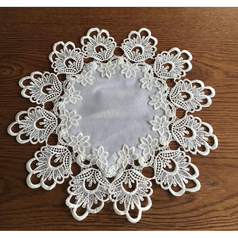 Serwetka Okrągła Ekri Obszyta Gipiurą