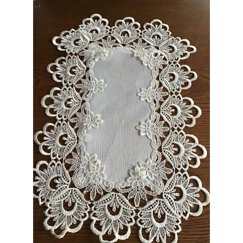 Serwetka Ekri 35x50 Cm Obszyta Gipiurą