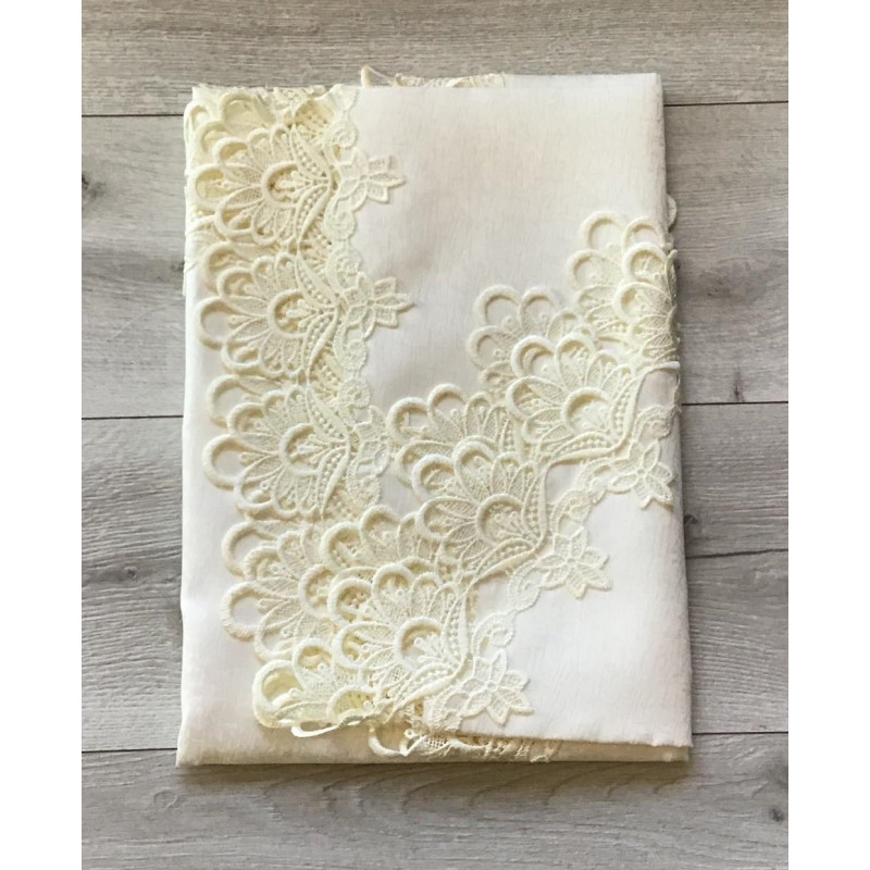 Obrus Owalny Ekri Obszyty Elegancką Gipiurą