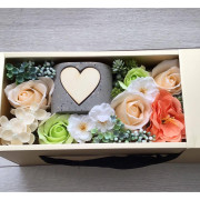 Flower Box Pachnący Mydlany Bukiet Kwiatowy Ze Świecą Zapachową