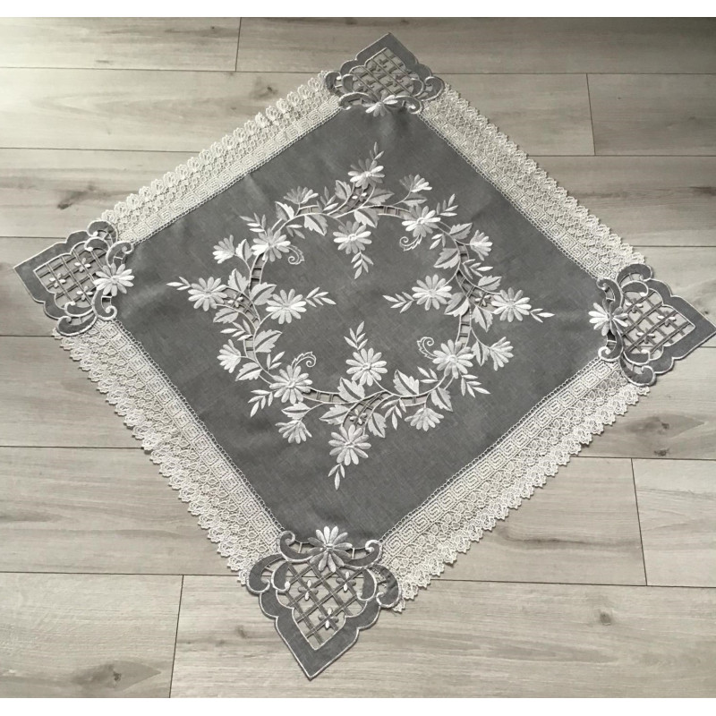 Bieżniki /Serwety Ze Srebrnym Haftem I Białą Gipiurą