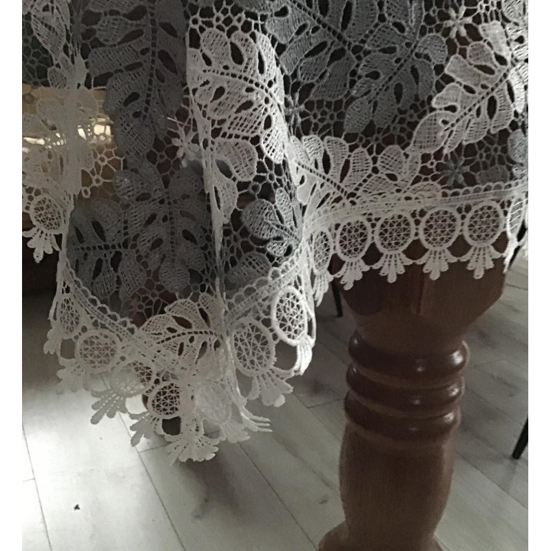 Obrus Cały Koronkowy W Biało Szare Liście