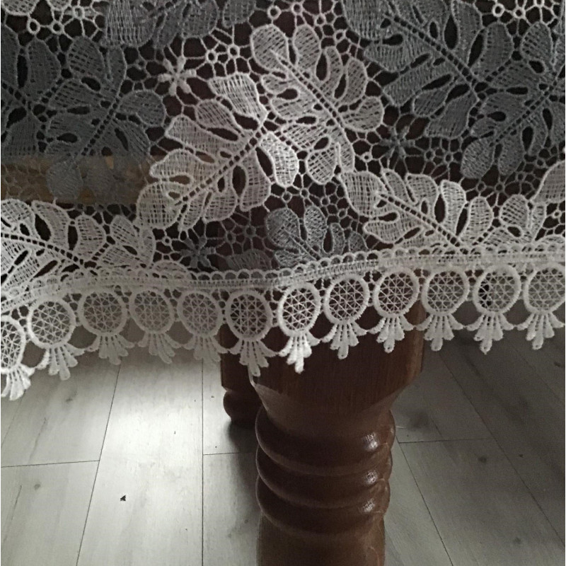 Obrus Cały Koronkowy W Biało Szare Liście