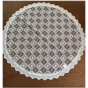 Obrus Okrągły Cały Koronkowy W Biało Szare Kwadraty