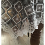 Obrus Cały Koronkowy W Biało Szare Kwadraty