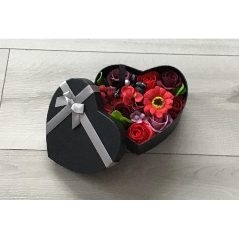 Flower Box Pachnący Mydlany Bukiet Serce Czerwony