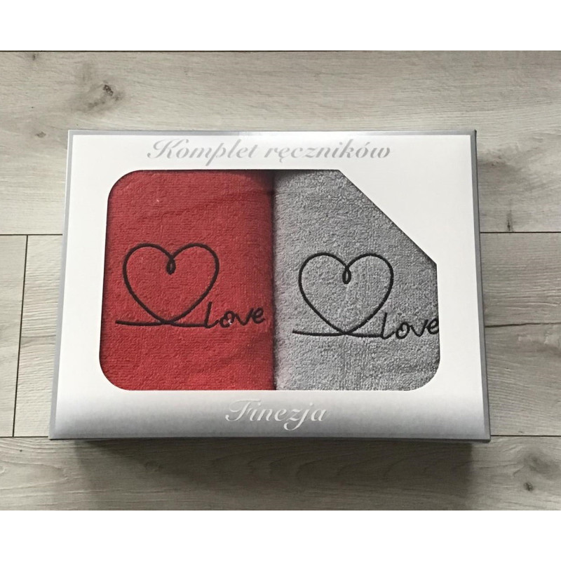 Ręczniki Z Haftem 50x90cm W Kartoniku Love