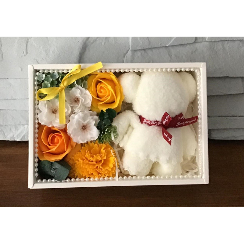 Flower Box Pachnący Mydlany Bukiet Z Ręczniczkiem Żółty