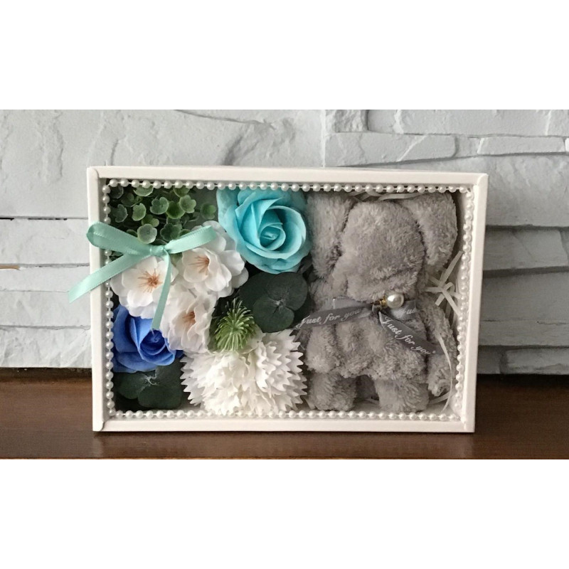 Flower Box Pachnący Mydlany Bukiet Z Ręczniczkiem Niebieski