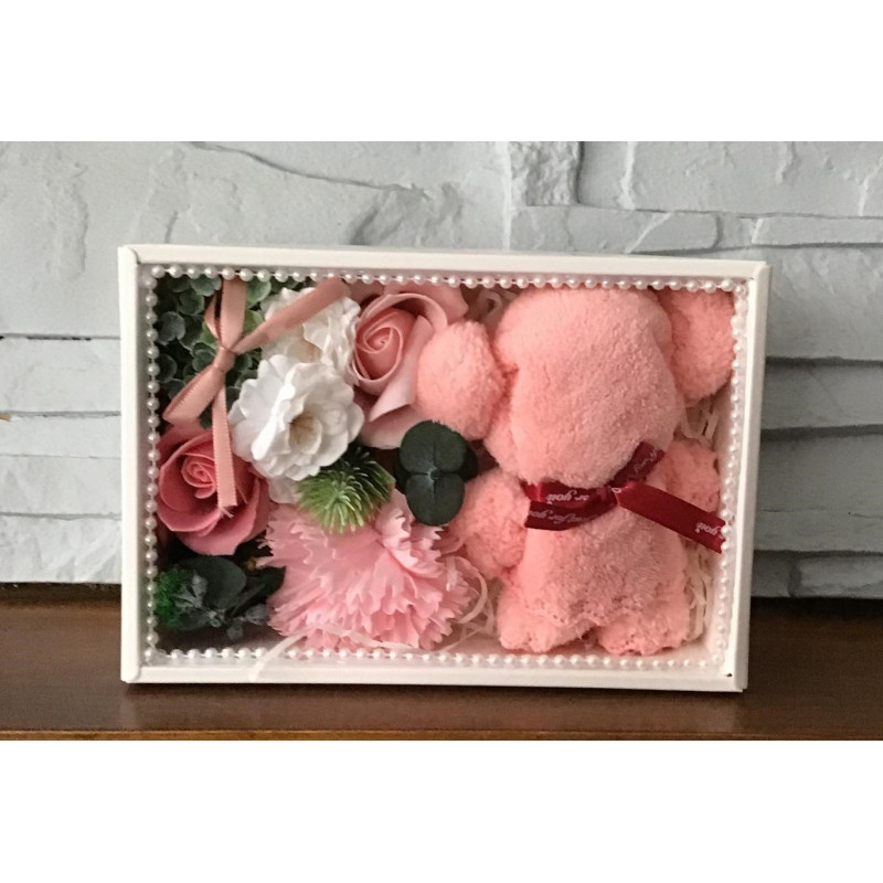 Flower Box Pachnący Mydlany Bukiet Z Ręczniczkiem Różowy