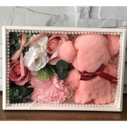 Flower Box Pachnący Mydlany Bukiet Z Ręczniczkiem Różowy
