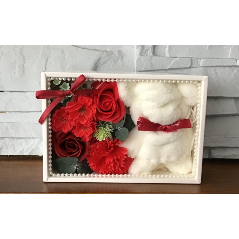 Flower Box Pachnący Mydlany Bukiet Z Ręczniczkiem Czerwony