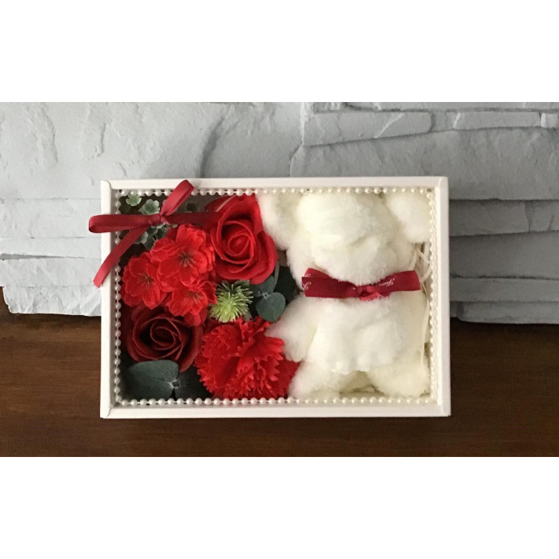 Flower Box Pachnący Mydlany Bukiet Z Ręczniczkiem Czerwony