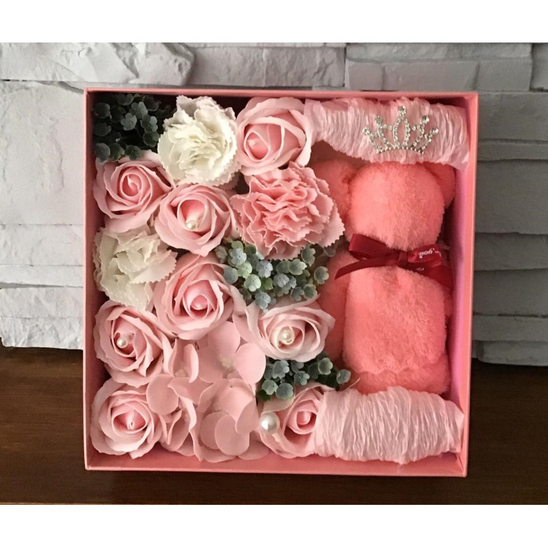 Flower Box Pachnący Mydlany Bukiet Z Ręczniczkiem Różowy