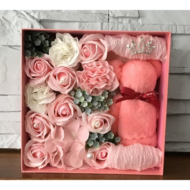 Flower Box Pachnący Mydlany Bukiet Z Ręczniczkiem Różowy