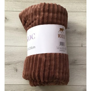 Koc Z Mikrofibry Tłoczony Pasy 220x200cm Brązowy