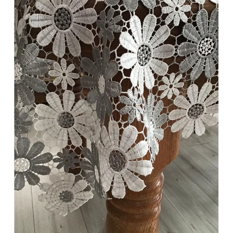 Obrus Z Gipiury Biało Szary Cały Koronkowy