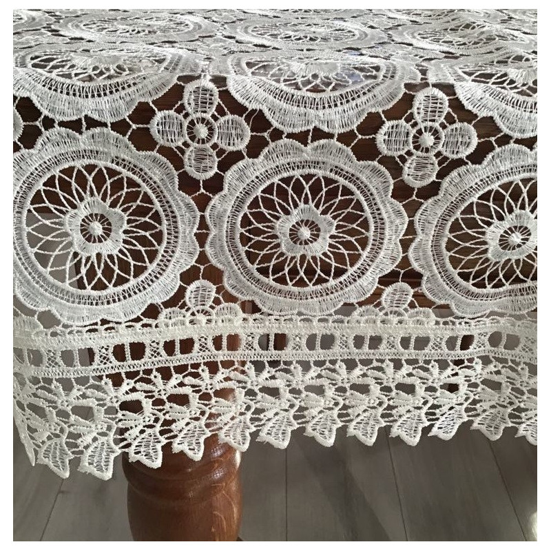 Obrus Z Gipiury Ekri