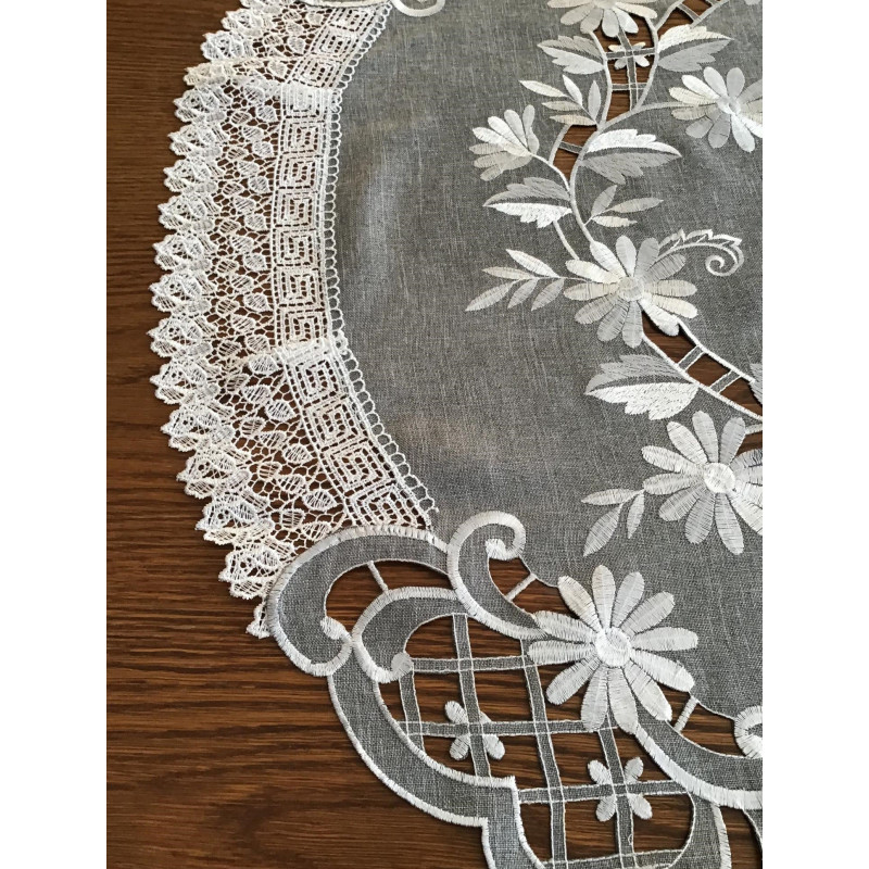 Obrus Okrągły Szary Haftowany Z Białą Gipiurą