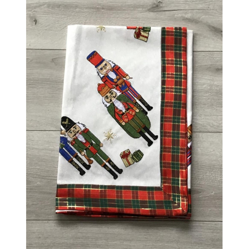 Bieżniki /Serwety Świąteczne Białe Z Haftem Ze Szkocką Kratą