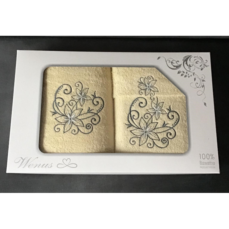 Komplet Ręczników Z Haftem 3 Części Kremowy