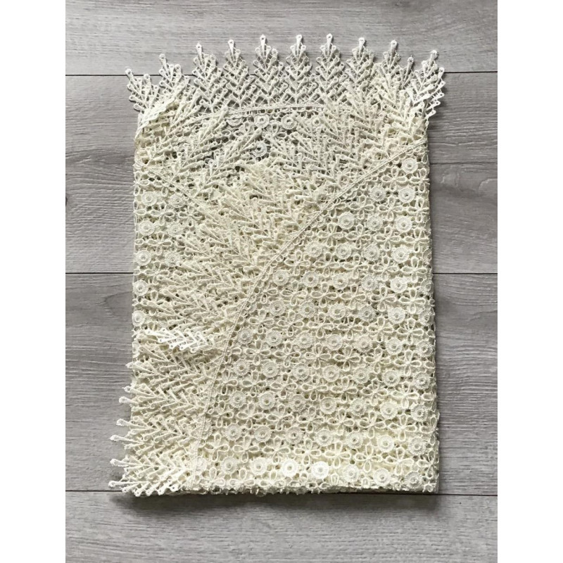 Obrus Ekri Okrągły Cały Koronkowy