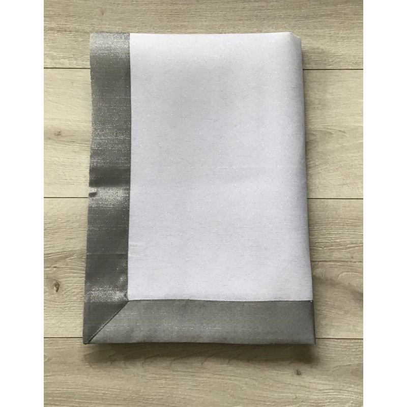 Obrus Biały Z Szarą Lamówką