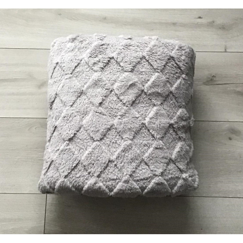 Koc Z Mikrofibry Tłoczony Romby 220x200cm Jasny Szary