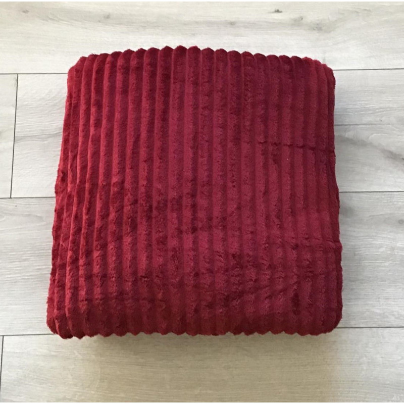 Koc Z Mikrofibry Tłoczony Pasy 160x200cm Bordowy