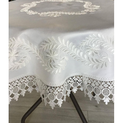 Obrus Okrągły Haftowany Mleczny Biały I Obszyty Gipiurą